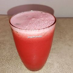 A picture of Watermelon limca drink 🍷.