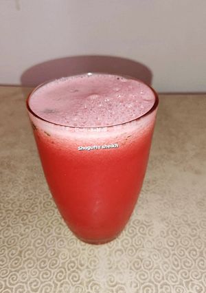 A picture of Watermelon limca drink 🍷.