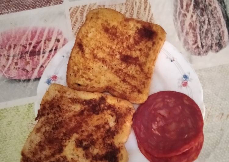 Tostadas francesas saladas con pimentón dulce si lactosa