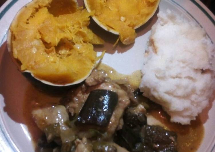 Get Breakfast of Chicken curry with brinjal