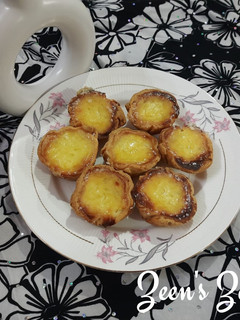 A picture of Portuguese Egg Tarts.
