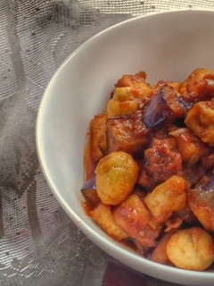 A picture of Eggplant Quail Eggs Tofu in Red Chillies and Sweet Soy Sauce.