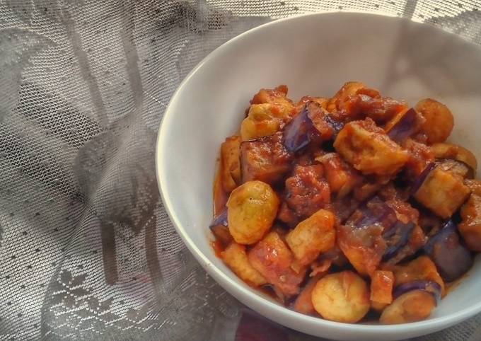 Eggplant Quail Eggs Tofu in Red Chillies and Sweet Soy Sauce Recipe