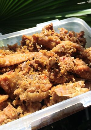 Hình của món Gà kho sả ớt.