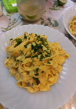 Una foto de Fetuccini con atún