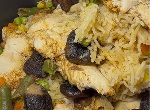 Hình của món Cơm thăn gà nồi cơm điện - One Pot Chicken Tender.
