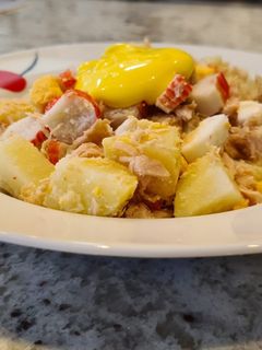 Una foto de Ensalada de patatas, atún y mayonesa