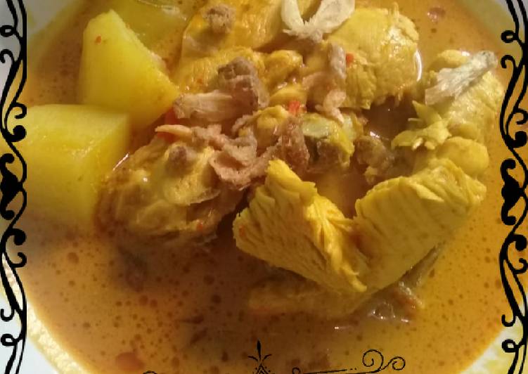 Chicken &amp; Potatoes Curry