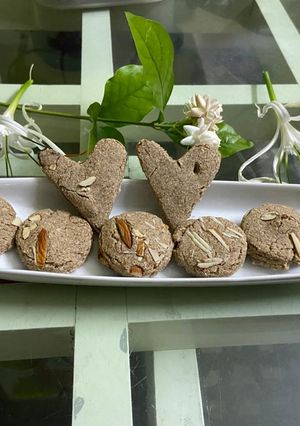 A picture of Oats ragi cookies.
