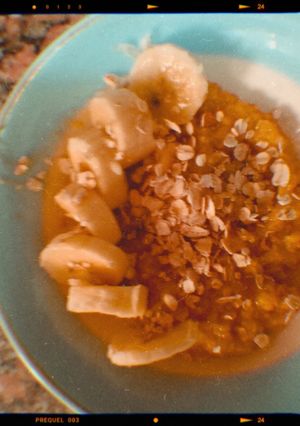 Una foto de Postre súper fácil de avena y naranja!