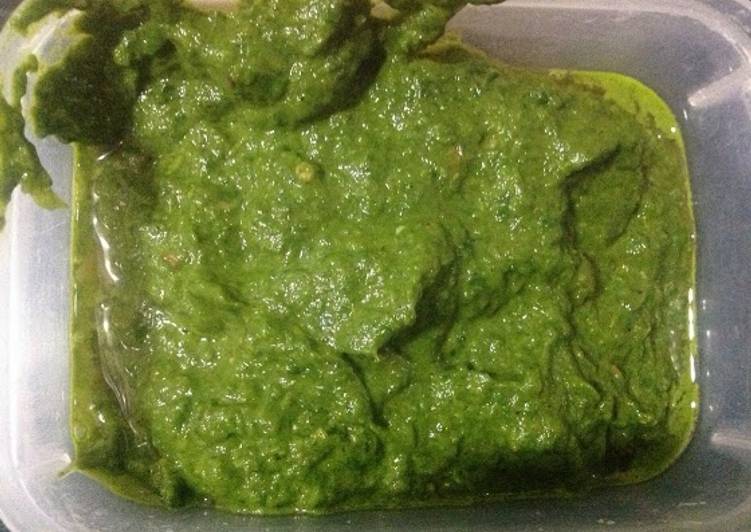 Simple Way to Make Any-night-of-the-week Spinach Garlic Pizza sauce