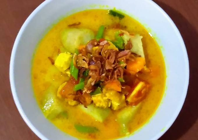 Resep Lontong Kari Ayam yang Bisa Manjain Lidah