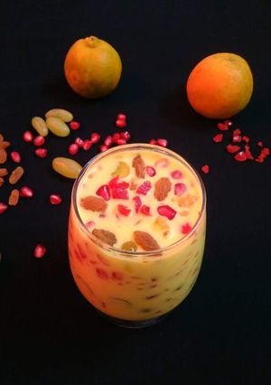 A picture of Mixed Fruit Kheer.