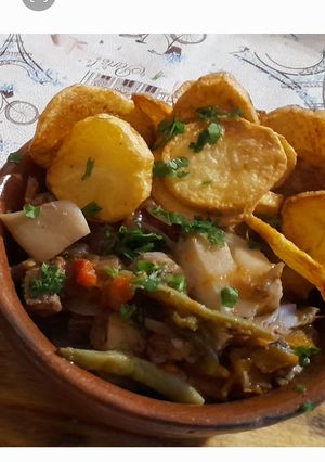 Una foto de Cazuela de gírgolas, lomo y vegetales