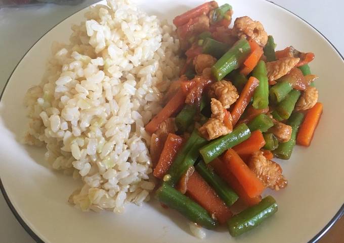 Recipe of Ultimate Chicken, carrot, and green beans stir-fry