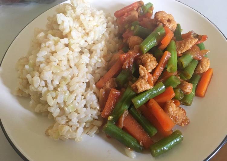 Steps to Prepare Favorite Chicken, carrot, and green beans stir-fry