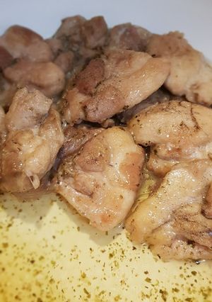 Majorannás csirkecombok recept fotója