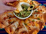 Una foto de relleno de fajitas para niños