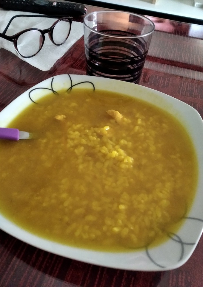 Una foto de Arroz caldoso con pollo en Olla gm