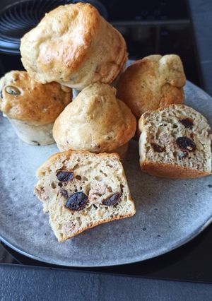 Une photo de Muffins au skyr, thon et olives noires