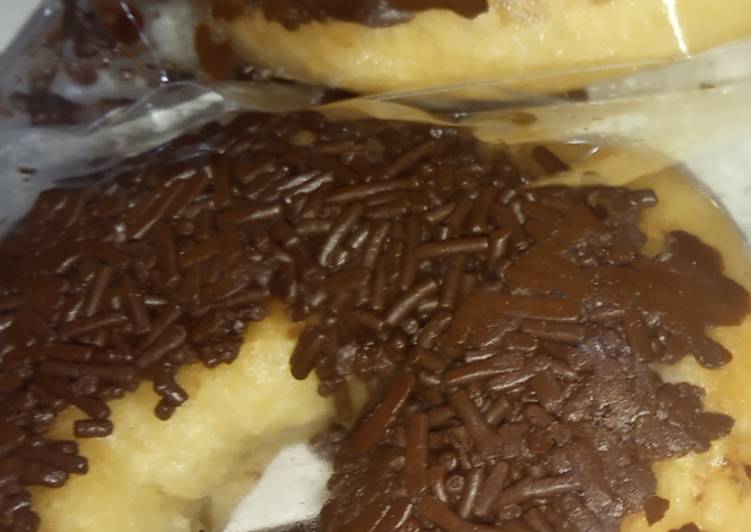 Donat empuk rasa coklat 😋😋mantap betul