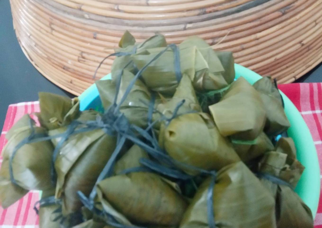 BACANG ISI DAGING SAPI & WORTEL PARUT