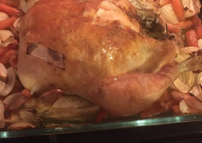 Simple Way to Prepare Gordon Ramsay Herb-roasted chicken