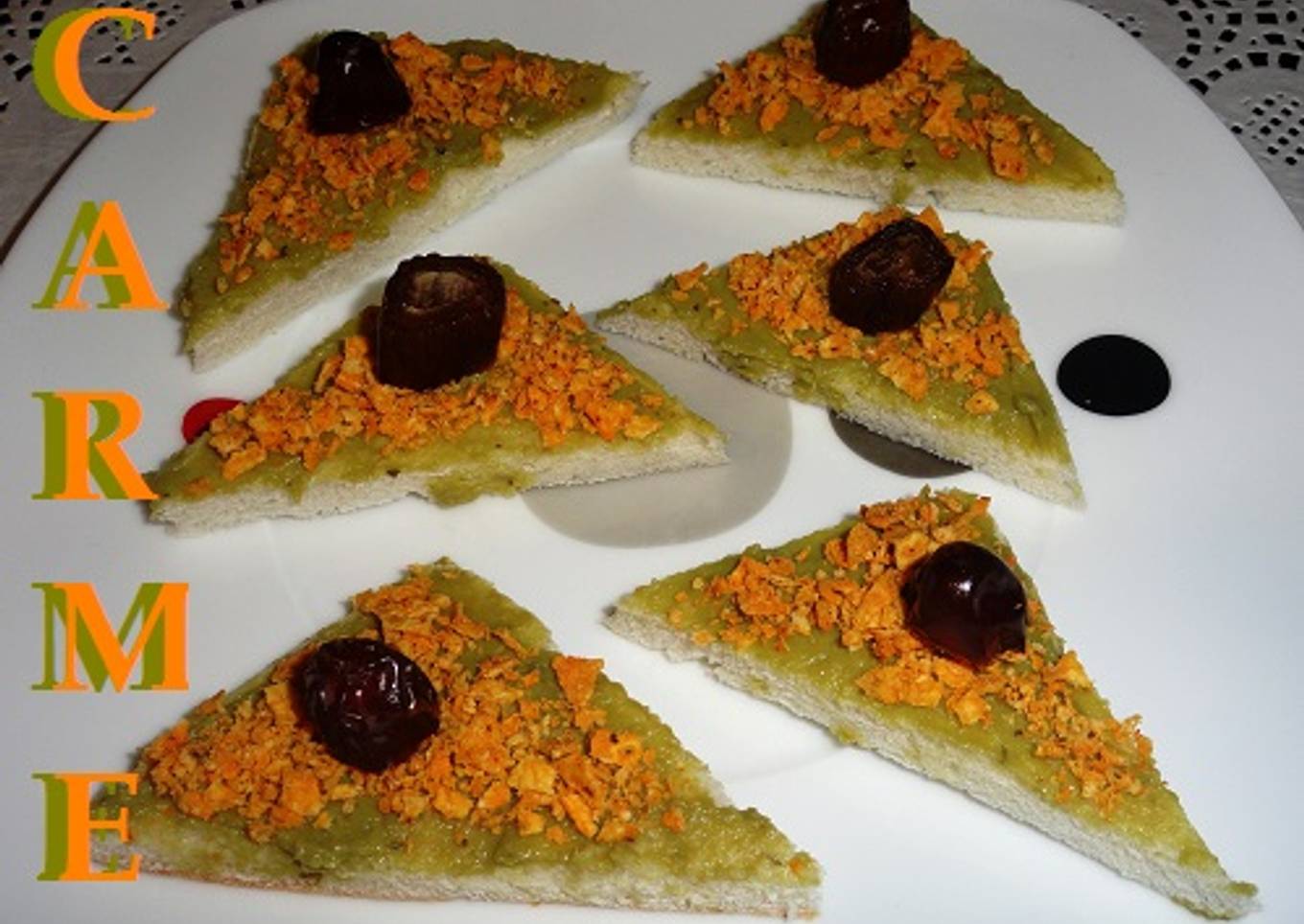 Canapés de guacamole y tortitas TEX-MEX