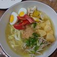 Soto ayam Lamongan (kuah kuning)