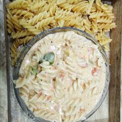 A picture of White sauce Pasta, Restaurants style.