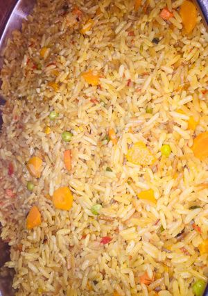 A picture of Fried rice a sauqaqe😃.