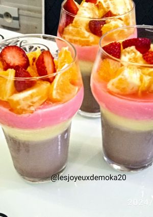 Une photo de Trio choco / banane / fraise aux oranges 🍊 et fraise 🍓