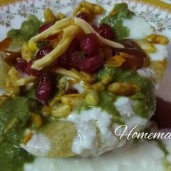A picture of Indo western kachori.