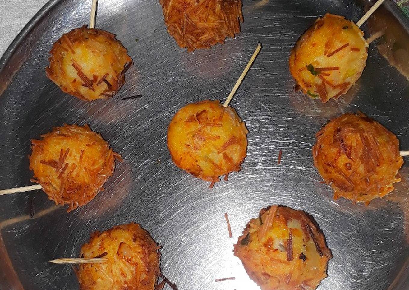 Idli bonda and idli lollipops