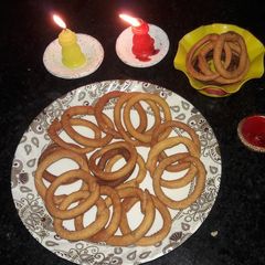 A picture of Ring murukku /kodubale /ring chakli.