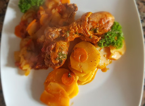 Una foto de Muslo de pollo a la cazuela. #1receta1arból