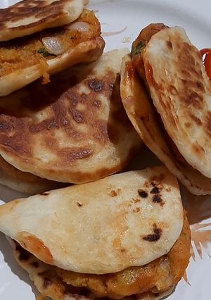 કુલચા રેસીપી મુખ્ય ફોટો