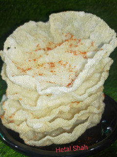 आलू साबूदाना पापड़ (aloo sabudana papad recipe in Hindi) रेसिपी मुख्य फोटो