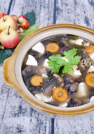 Hình của món Súp Nấm Rong Biển Chay.