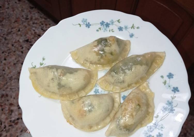 How to Make Super Quick Homemade Empanadas con zucca e spinaci