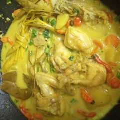 รูปของ Opor ayam bumbu kuning