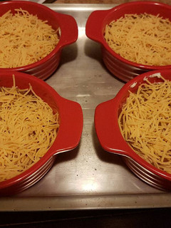 A picture of Chili cheese dip.