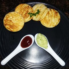 A picture of Mini masala utapam.