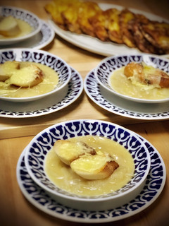 Una foto de Cena francesa: Sopa de cebolla & Cordon bleu