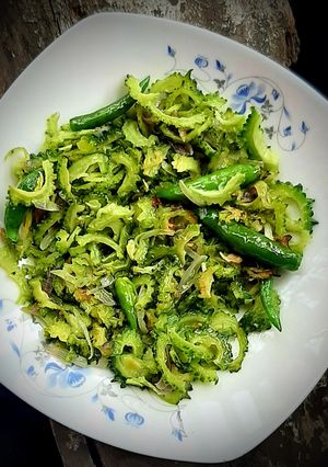 করলা ভাজি। রেসিপির প্রধান ছবি