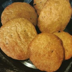 A picture of Pyaaz ki kachori.