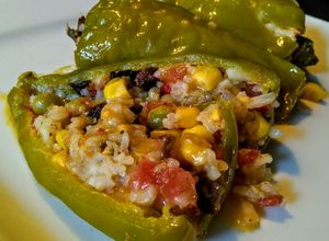 Una foto de PIMIENTOS Rellenos con Arroz de ayer y otras cosas...!