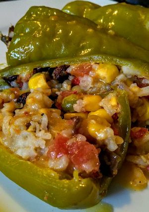 Una foto de PIMIENTOS Rellenos con Arroz de ayer y otras cosas...!