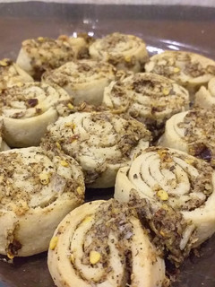 A picture of Spicy garlic swirls bread.