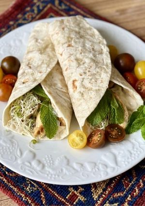 Une photo de Tortilla Au Poulet Et Guacamole À La Menthe